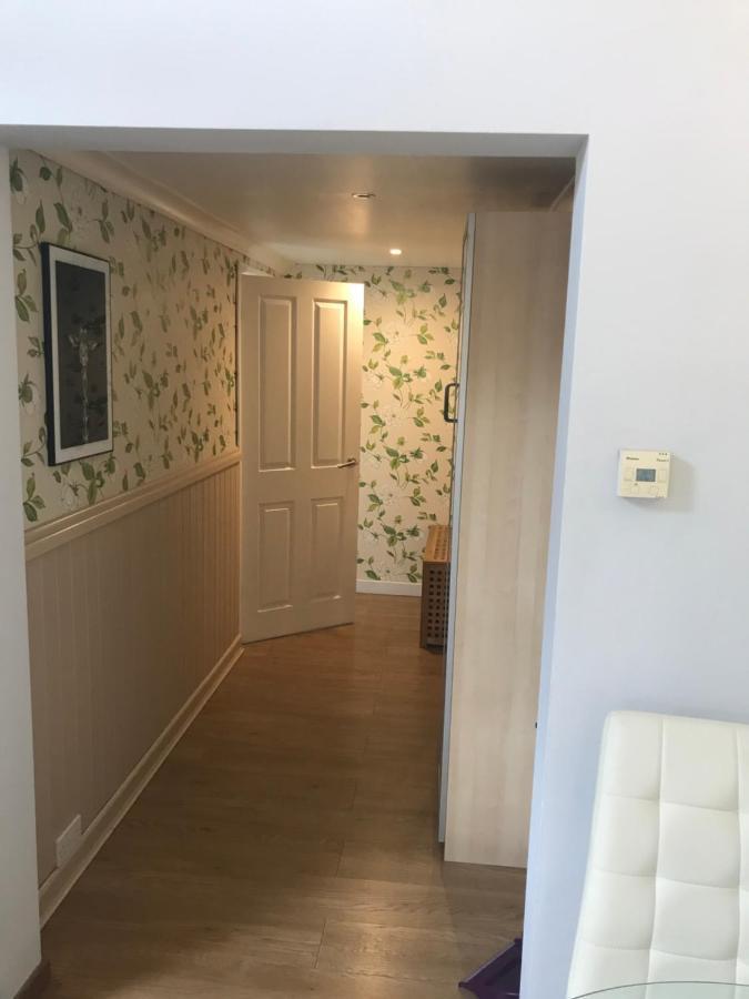 The Annex Apartment Is On Cheddar Bridge Apartments Extérieur photo