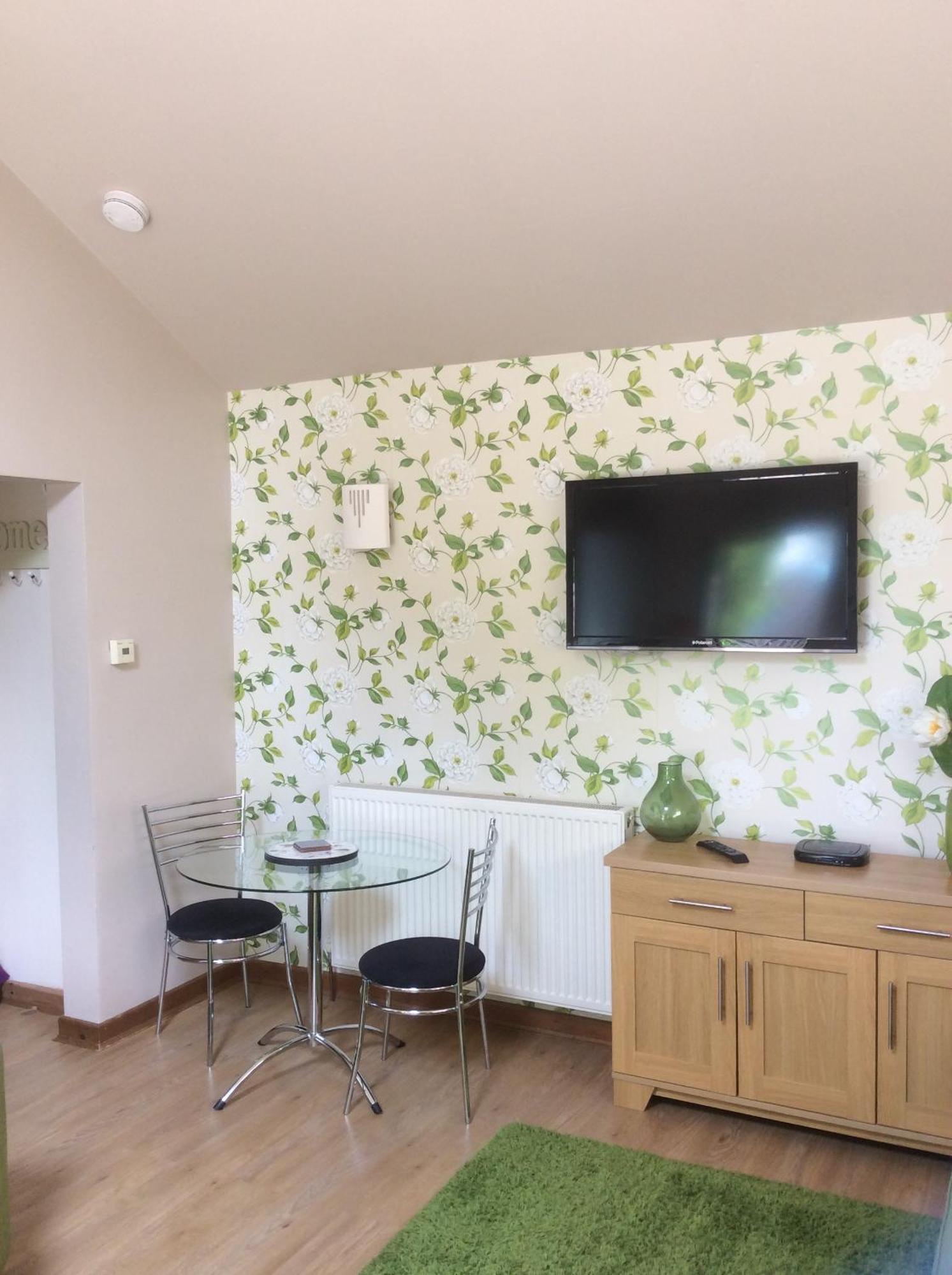 The Annex Apartment Is On Cheddar Bridge Apartments Extérieur photo